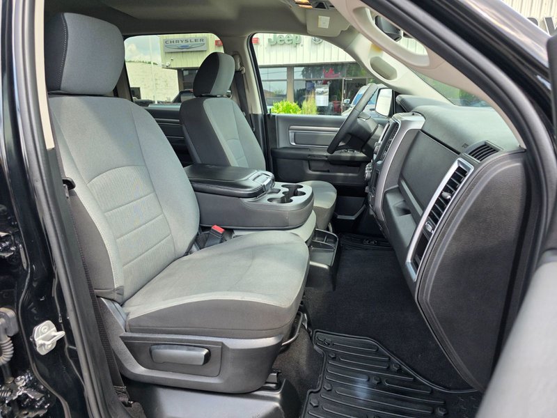 2022 Ram 1500 Classic SLT SLT / Hitch / Brake Controller