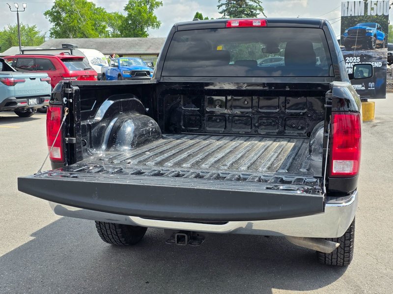 2022 Ram 1500 Classic SLT SLT / Hitch / Brake Controller
