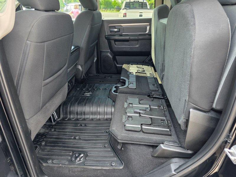 2022 Ram 1500 Classic SLT SLT / Hitch / Brake Controller