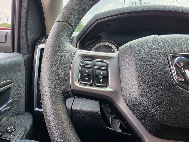 2022 Ram 1500 Classic SLT SLT / Hitch / Brake Controller
