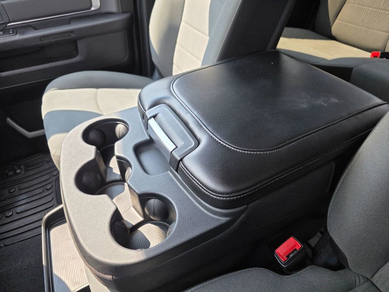 2022 Ram 1500 Classic SLT SLT / Hitch / Brake Controller