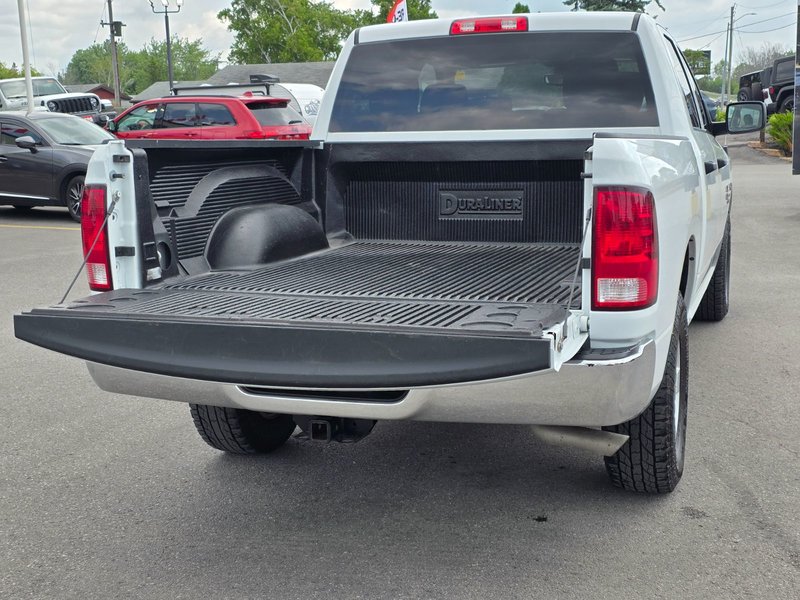 2023 Ram 1500 Classic SLT SLT / Hemi / Hitch / Brake Controller