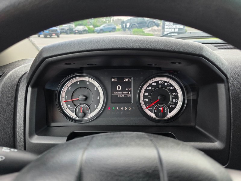2023 Ram 1500 Classic SLT SLT / Hemi / Hitch / Brake Controller