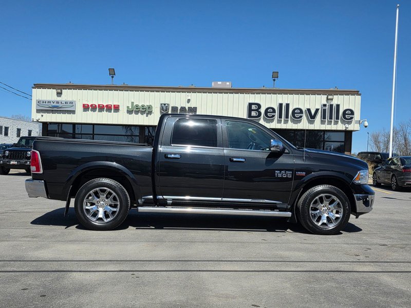 2017 Ram 1500 Limited Limited / Sunroof / Vented Front Seats
