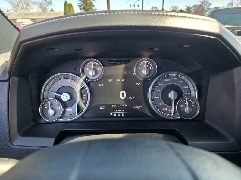 2017 Ram 1500 Limited Limited / Sunroof / Vented Front Seats