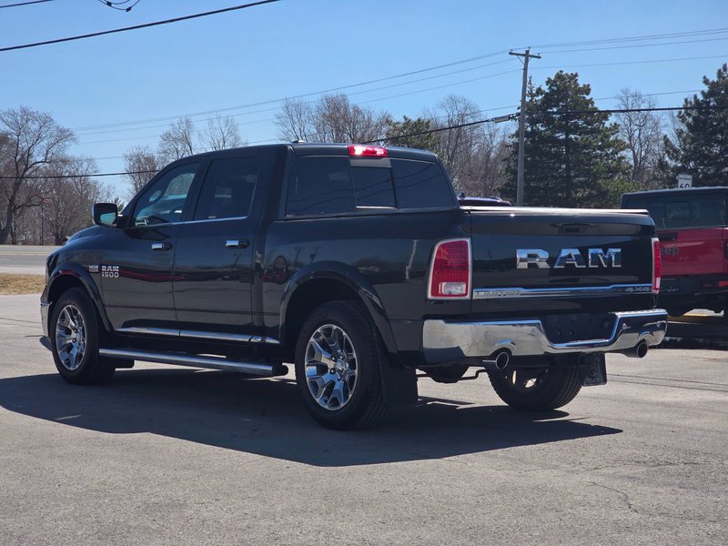 2017 Ram 1500 Limited Limited / Sunroof / Vented Front Seats
