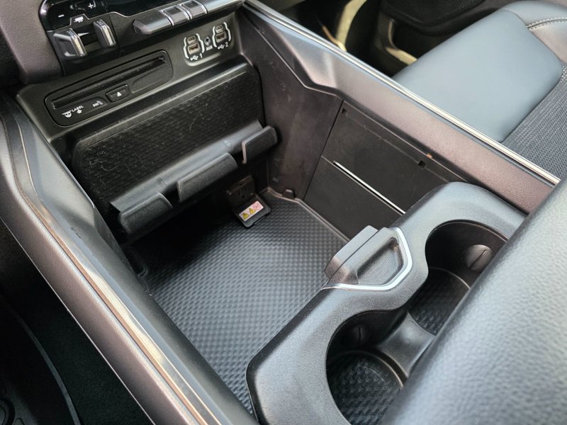Ram 1500 Sport 2019 Sport / Hitch / Brake Control / Spray in Liner