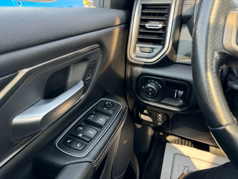 2021 Ram 1500 Sport/Rebel HYDRO BLUE / LEATHER / HEMI