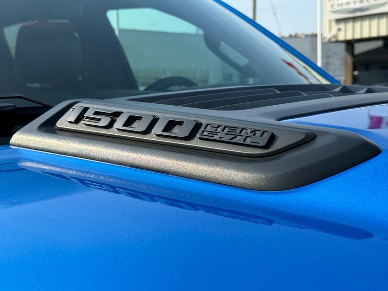 2021 Ram 1500 Sport/Rebel HYDRO BLUE / LEATHER / HEMI