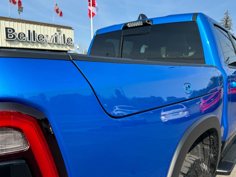 2021 Ram 1500 Sport/Rebel HYDRO BLUE / LEATHER / HEMI