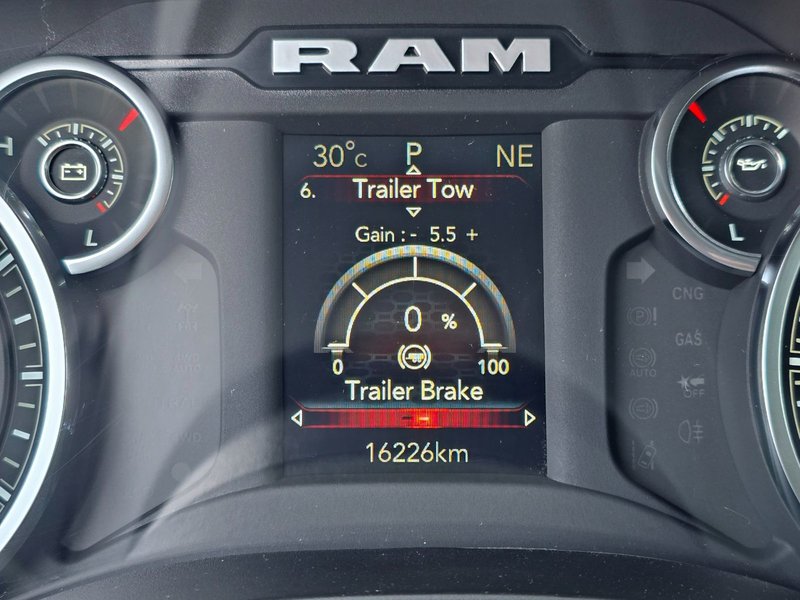 Ram 1500 Big Horn/Lone Star 2023 Big Horn / Hemi / Trailer Brake Controller