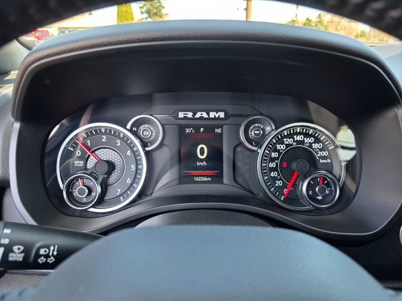 Ram 1500 Big Horn/Lone Star 2023 Big Horn / Hemi / Trailer Brake Controller