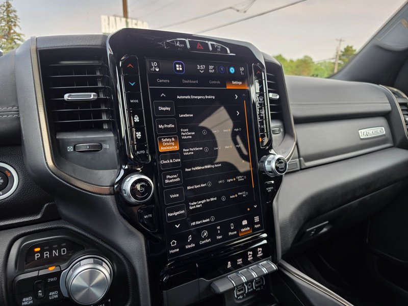 2023 Ram 1500 Sport/Rebel Rebel / HEMI / Leather / Sunroof