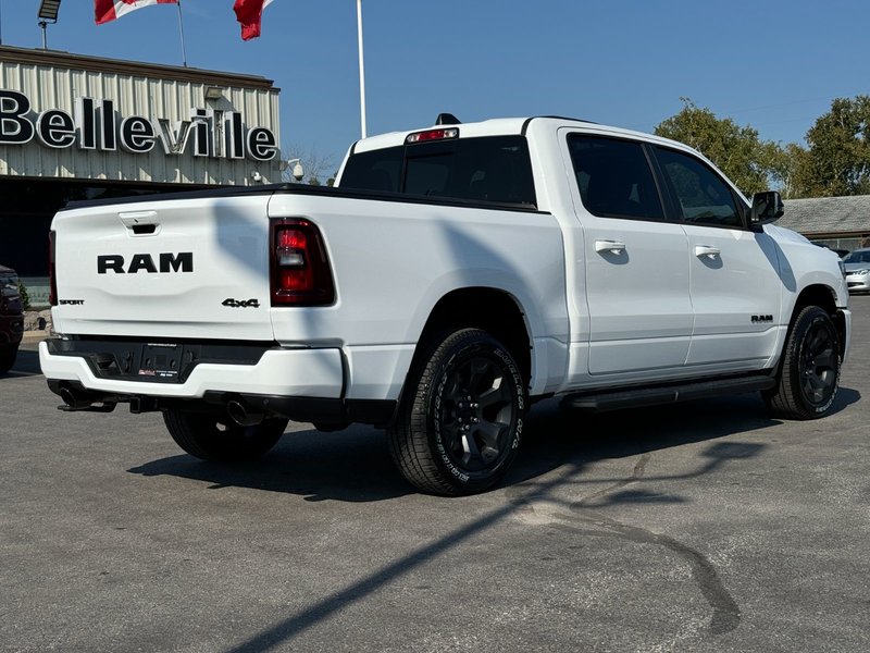 2025 Ram 1500 SPORT