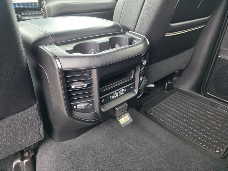 2022 Ram 2500 Limited Limited / Cummins Diesel / Vented Seats