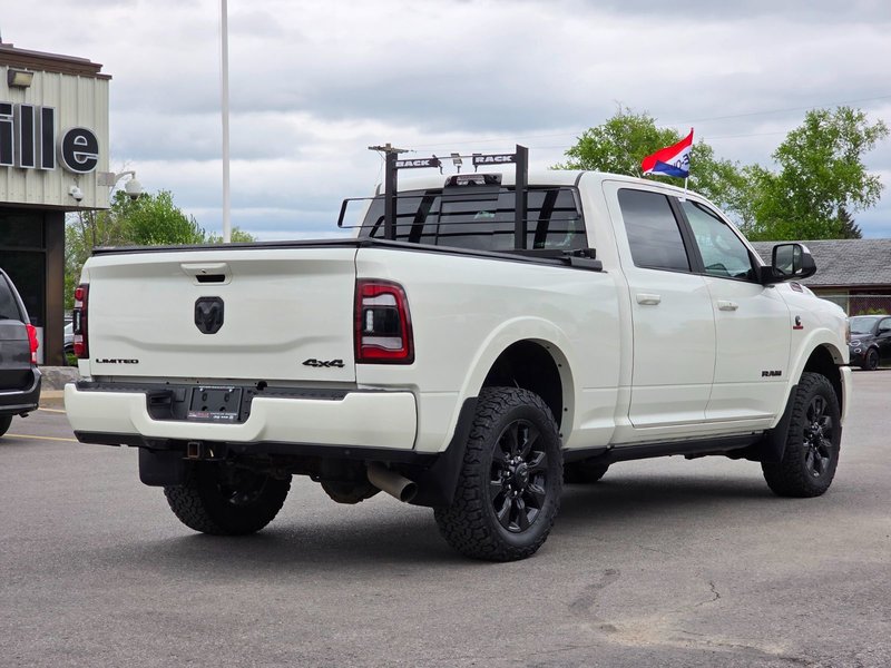 2022 Ram 2500 Limited Limited / Cummins Diesel / Vented Seats