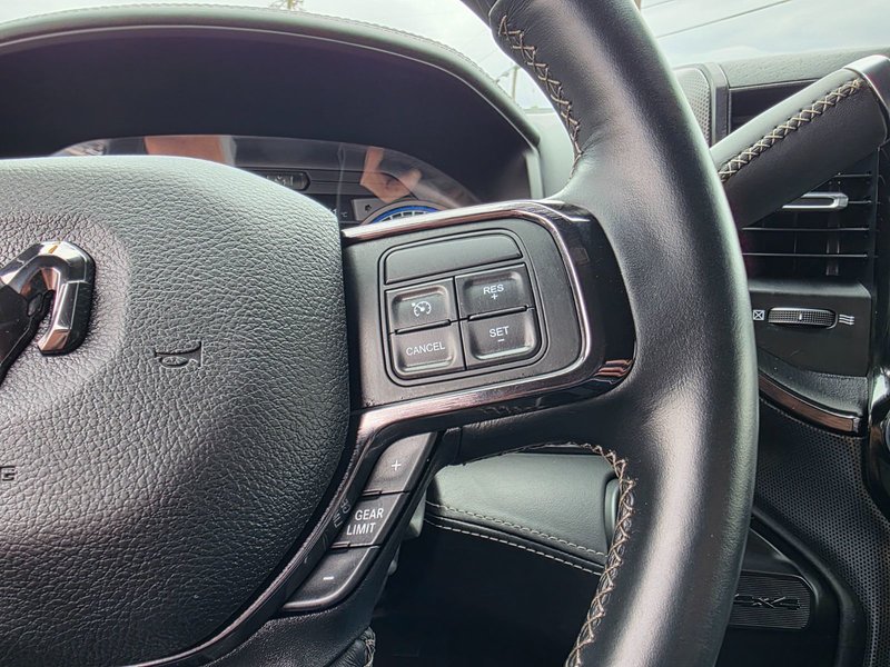 2022 Ram 2500 Limited Limited / Cummins Diesel / Vented Seats