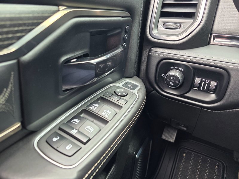 2022 Ram 2500 Limited Limited / Cummins Diesel / Vented Seats