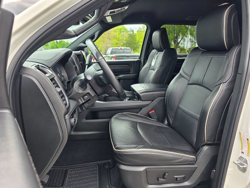 2022 Ram 2500 Limited Limited / Cummins Diesel / Vented Seats