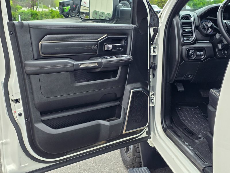 2022 Ram 2500 Limited Limited / Cummins Diesel / Vented Seats