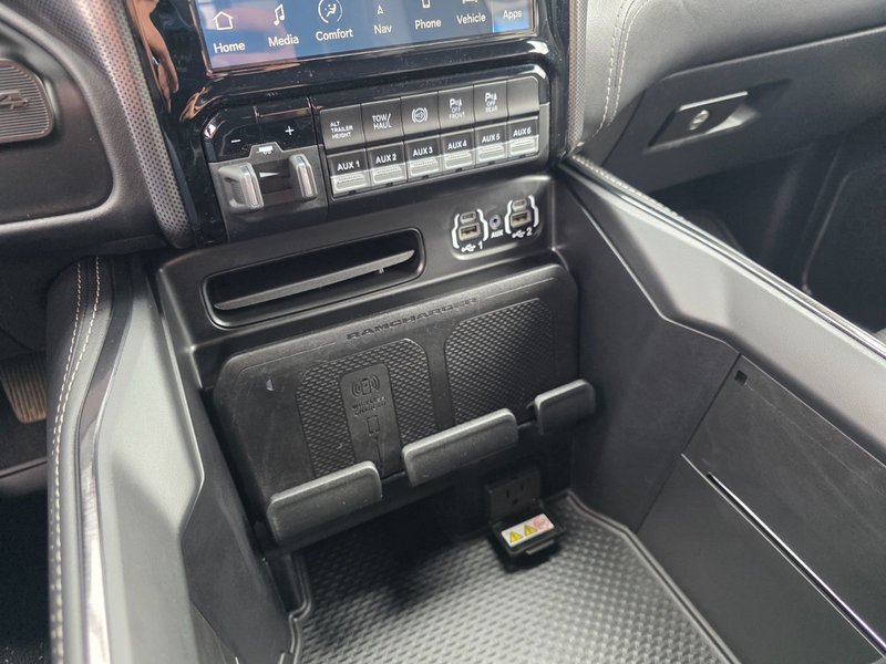 2022 Ram 2500 Limited Limited / Cummins Diesel / Vented Seats