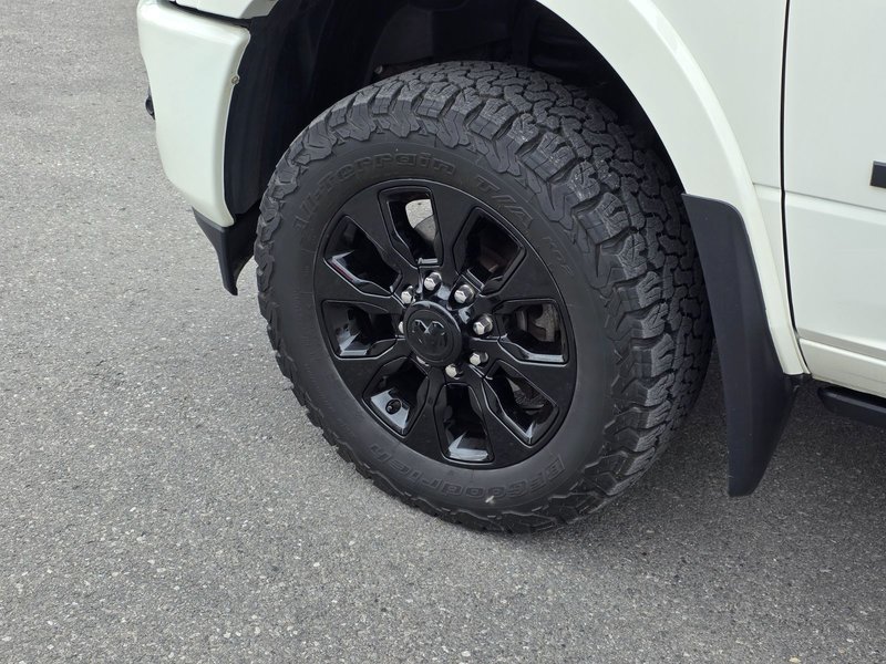 2022 Ram 2500 Limited Limited / Cummins Diesel / Vented Seats