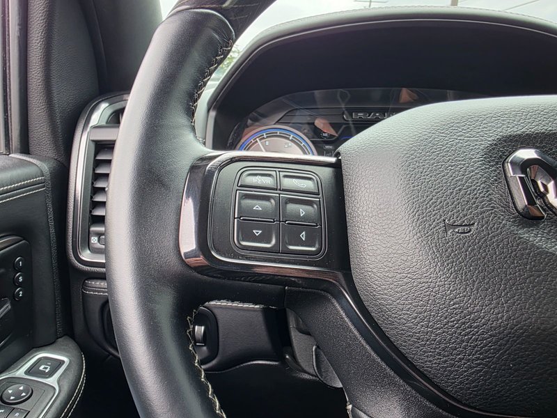2022 Ram 2500 Limited Limited / Cummins Diesel / Vented Seats