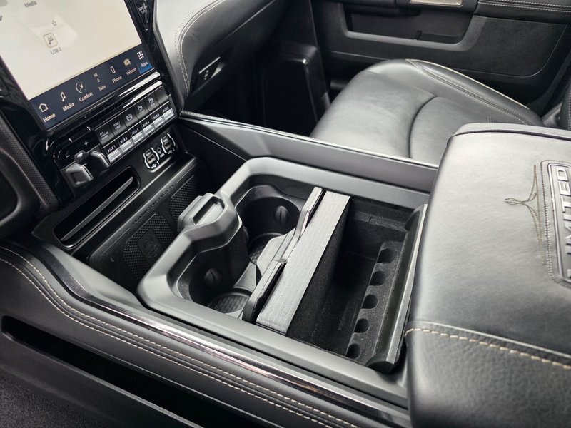 2022 Ram 2500 Limited Limited / Cummins Diesel / Vented Seats