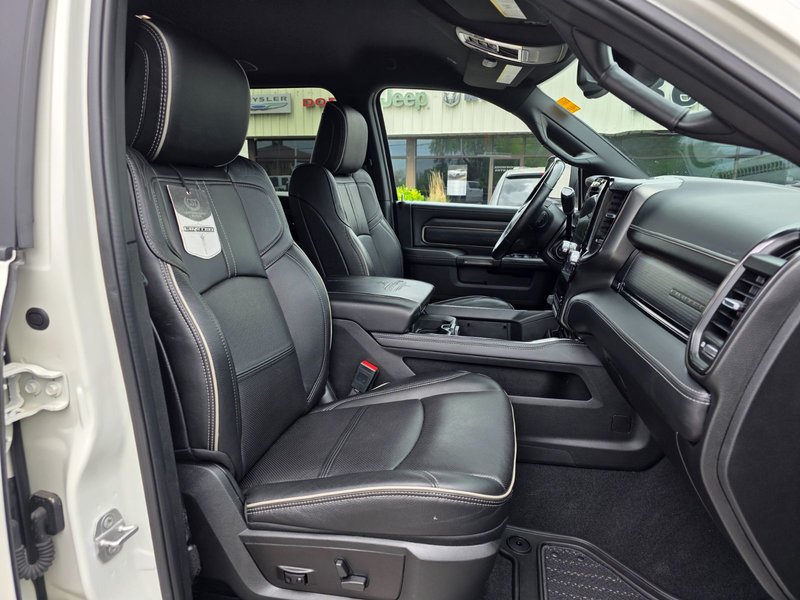 2022 Ram 2500 Limited Limited / Cummins Diesel / Vented Seats