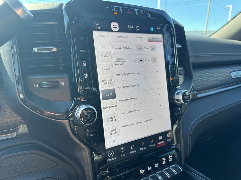 2024 Ram 2500 Rebel Rebel / Sunroof / Tow group / 5th wheel prep