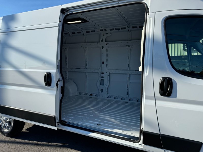 2025 Ram PROMASTER CARGO VAN 2500 SLT+