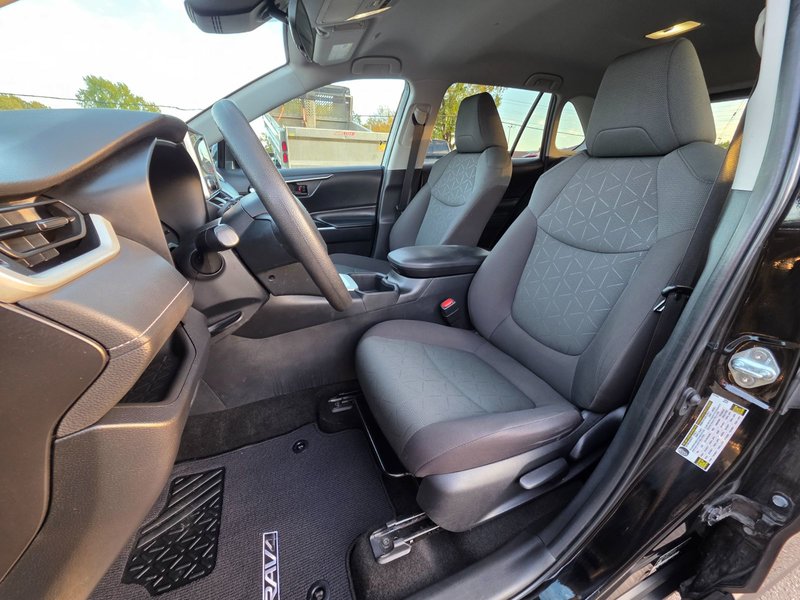 2023 Toyota RAV4 LE LE / All Wheel Drive
