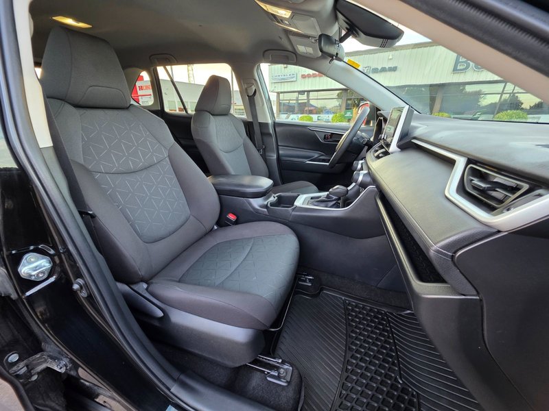 2023 Toyota RAV4 LE LE / All Wheel Drive