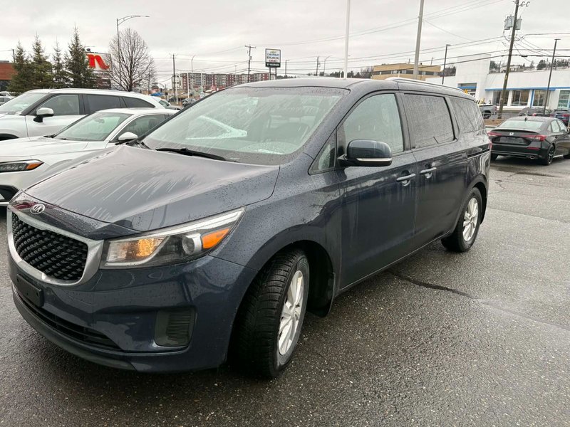2016 Kia Sedona LX in Saint-Georges, Quebec