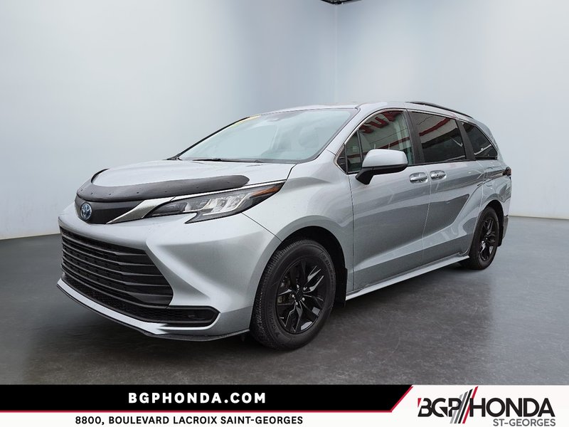 2023 Toyota Sienna LE AWD HYBRID in Saint-Georges, Quebec