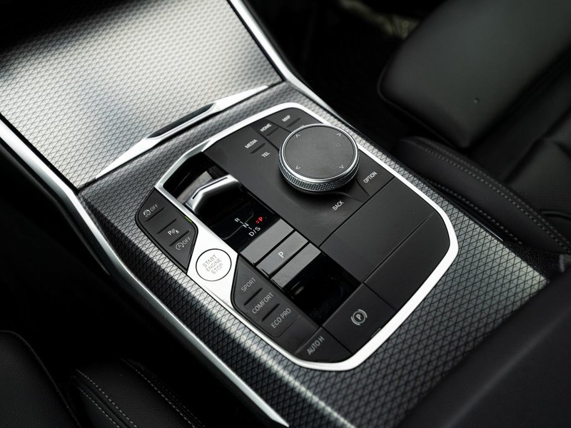 2023 BMW 3 Series 330i xDrive