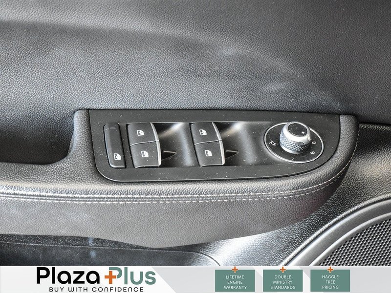 2017 Alfa Romeo Giulia BASE Clean CarFax Report | All Wheel Drive | Certified |