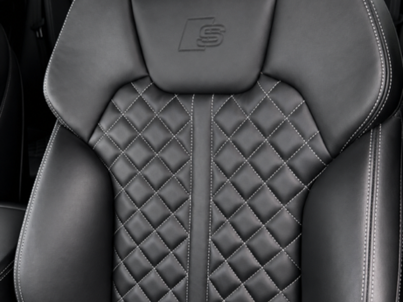 2023 Audi SQ5 Sportback Technik 1 Owner | Black Optic Package | Clean CarFax Report | Dimond Stitching | Certified |
