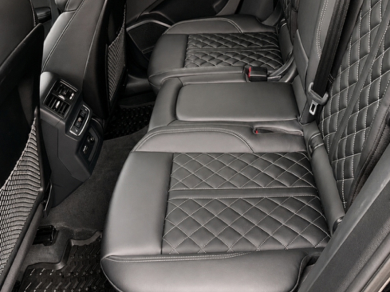 2023 Audi SQ5 Sportback Technik 1 Owner | Black Optic Package | Clean CarFax Report | Dimond Stitching | Certified |
