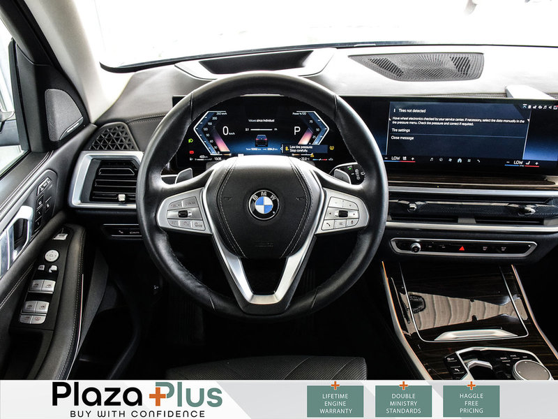 2024 BMW X7 xDrive40i Black Sapphire Metallic Premium Sound System 3rd Row Seat