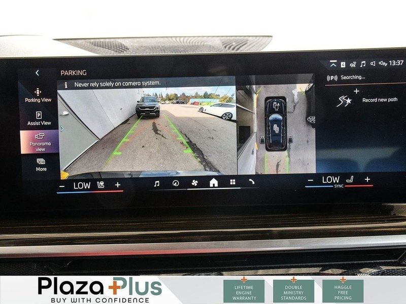 2024 BMW X7 xDrive40i Black Sapphire Metallic Premium Sound System 3rd Row Seat