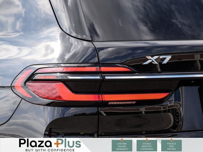 2024 BMW X7 xDrive40i Black Sapphire Metallic Premium Sound System 3rd Row Seat