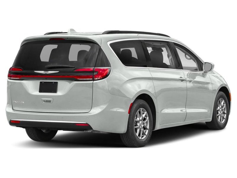 2022 Chrysler Pacifica Touring L Clean CarFax | 3rd Row Seating | Loaded |