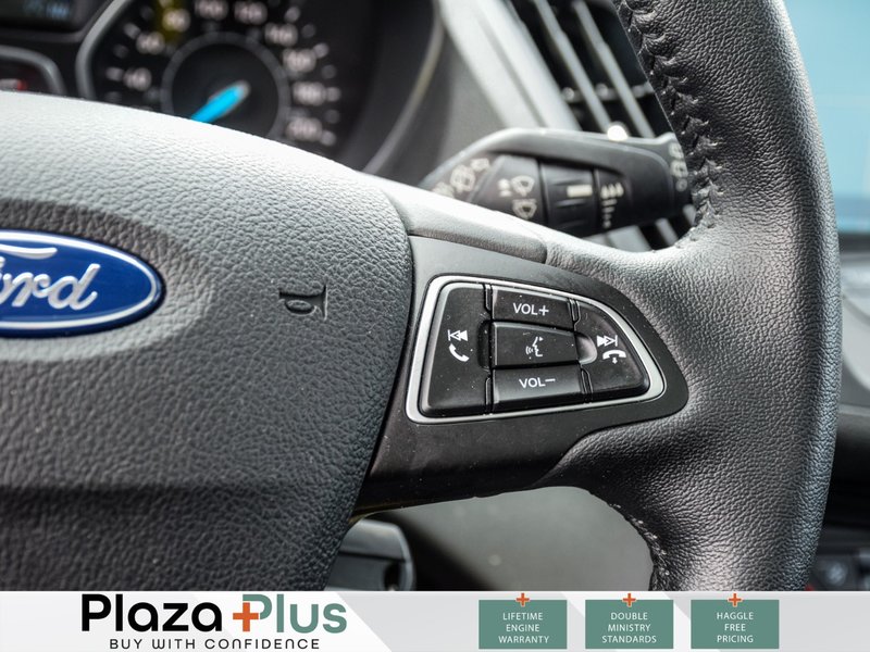 2018 Ford Escape SEL 1 Owner | Clean CarFax Report | Certified | Summer AND Winter tires INC |