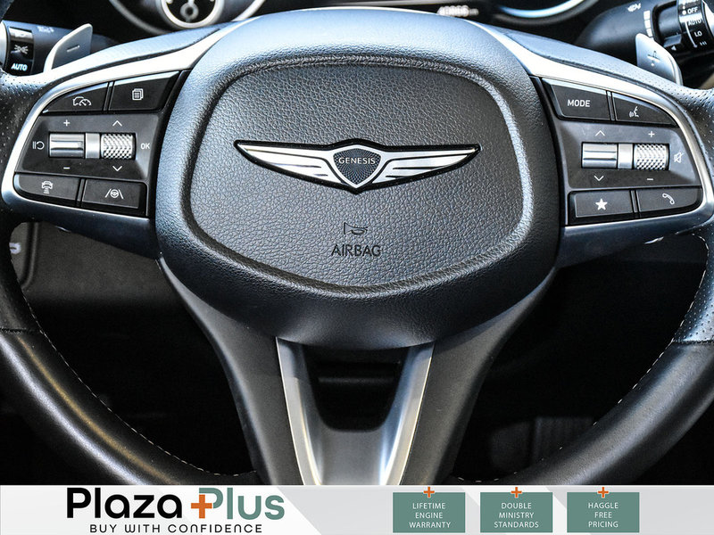 2025 GENESIS G70 2.5T Advanced One owner / Clean CarFax report