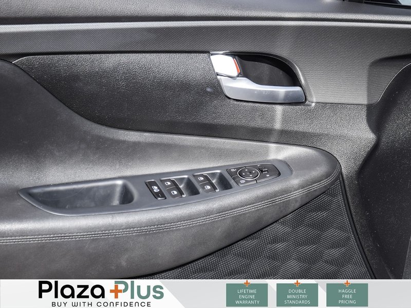 2023 Hyundai Santa Fe Preferred Clean CarFax Report | All Wheel Drive | Certified | Previous Daily Rental |