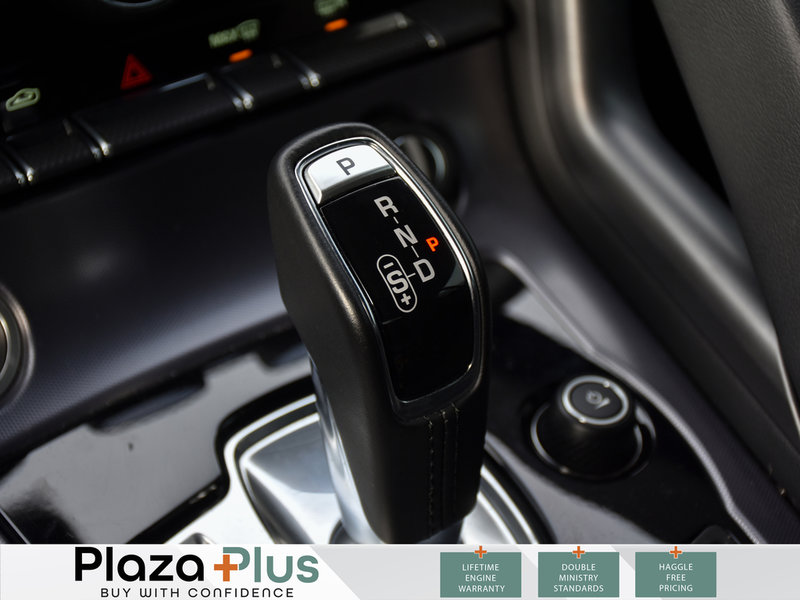 2021 Jaguar F-TYPE P300 LEATHER SEATS | PREMIUM AUDIO | SPORT DESIGN