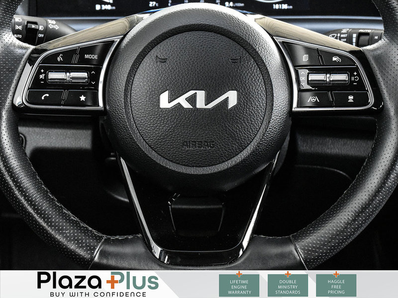 2024 Kia Seltos SX XLine Navigation l Sunroof l Back Up Camera
