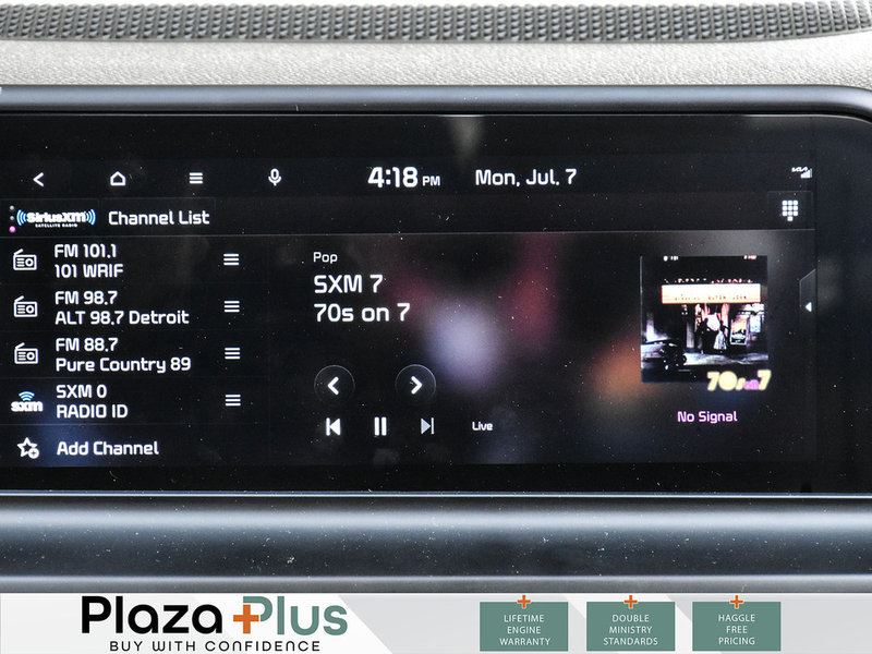 2024 Kia Seltos SX XLine Navigation l Sunroof l Back Up Camera