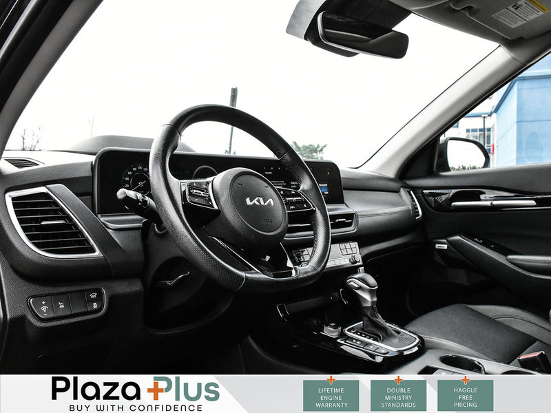 2024 Kia Seltos SX Sunroof l Navigation l Leather